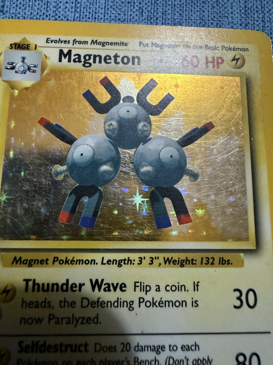 Magneton 9/102 - Base Set