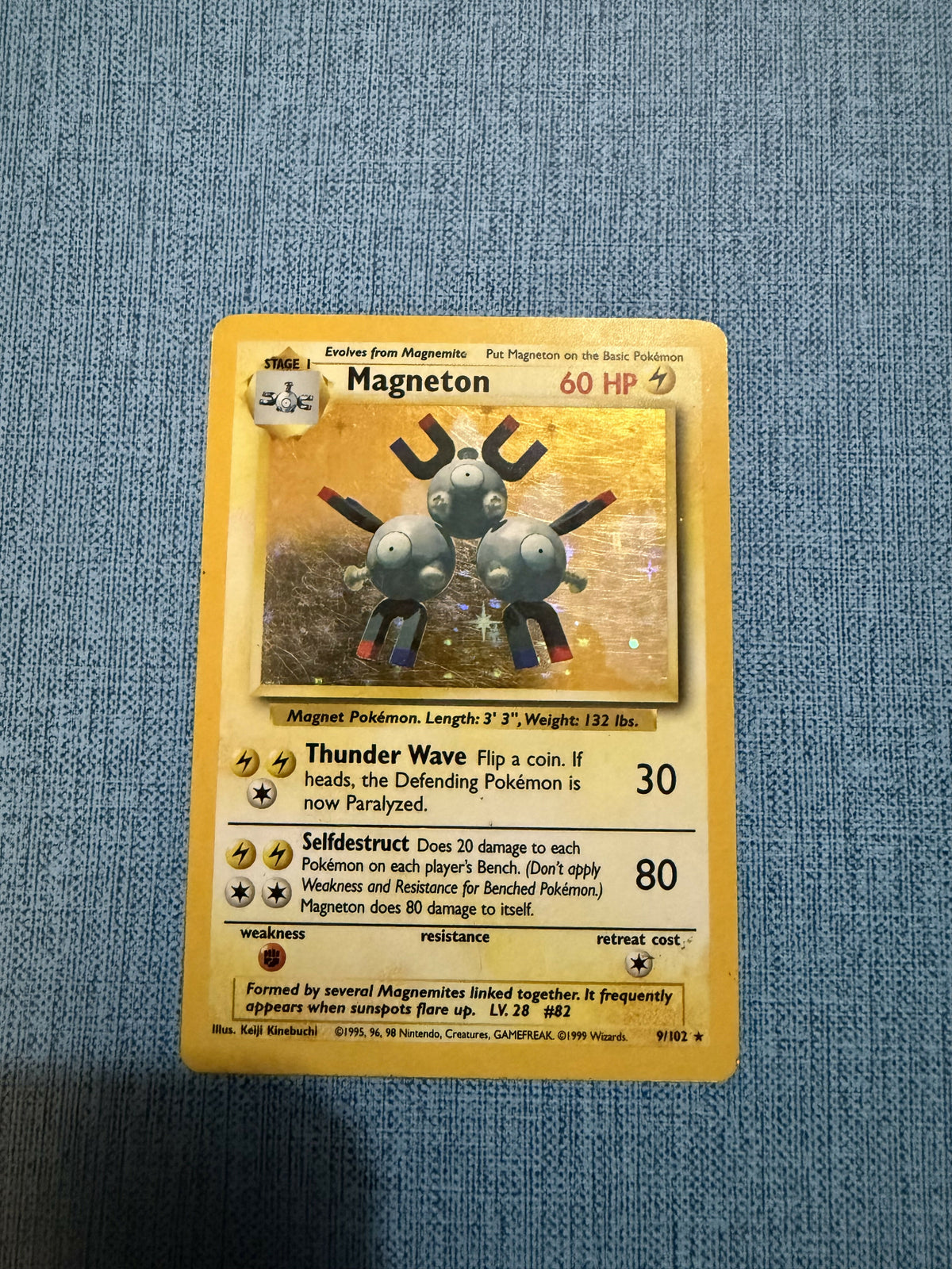 Magneton 9/102 - Base Set