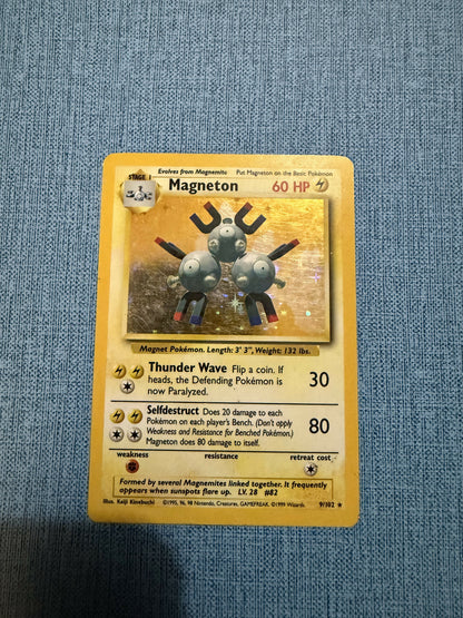 Magneton 9/102 - Base Set